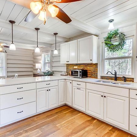 Dog-Friendly Hiawassee Cabin With Decks And Fire Pit! Exteriér fotografie