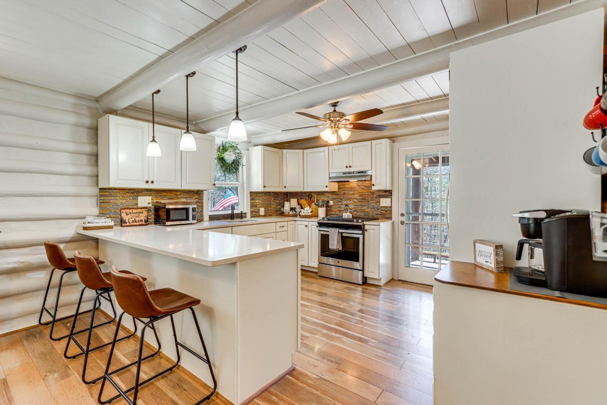 Dog-Friendly Hiawassee Cabin With Decks And Fire Pit! Exteriér fotografie
