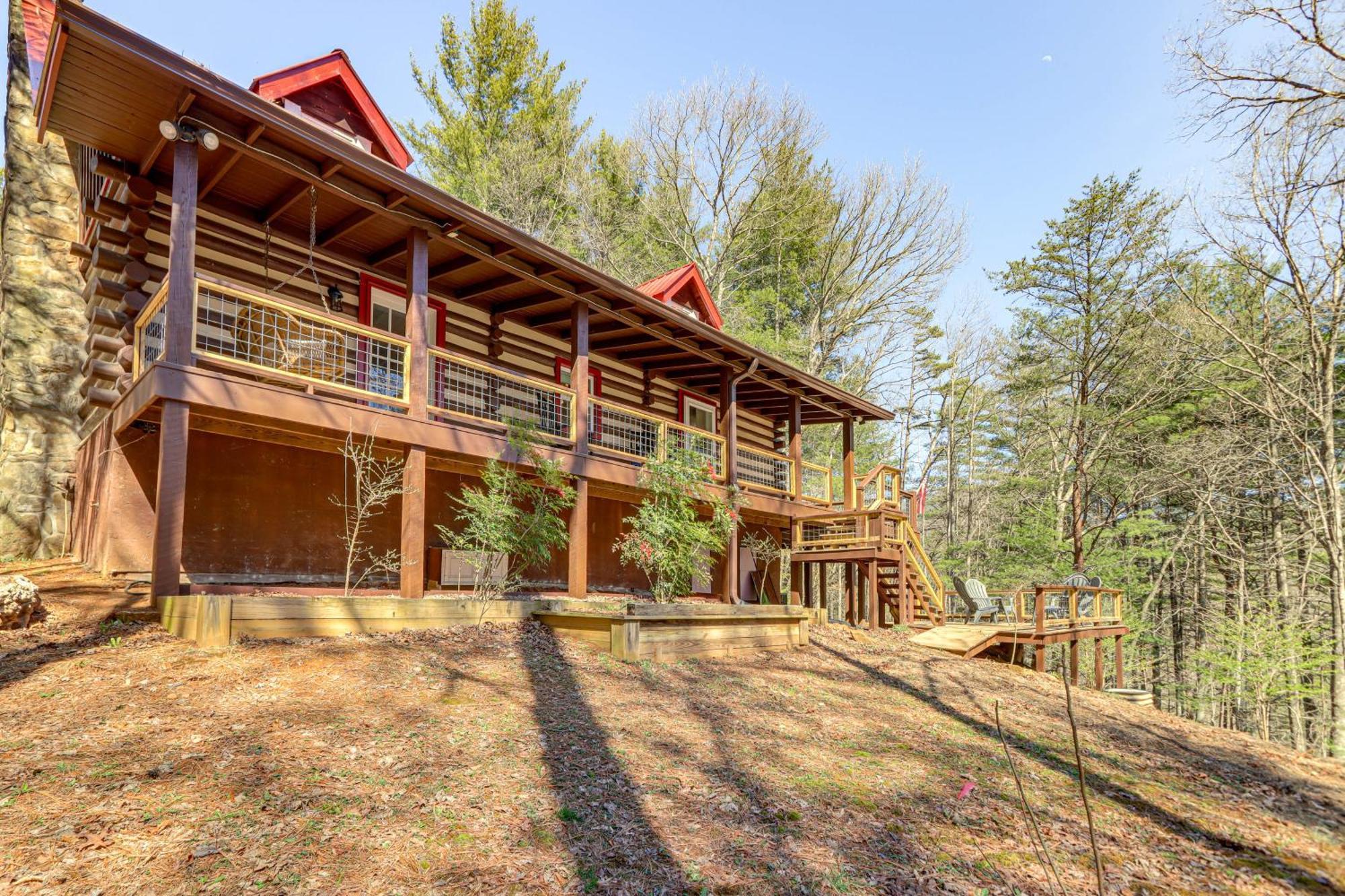 Dog-Friendly Hiawassee Cabin With Decks And Fire Pit! Exteriér fotografie