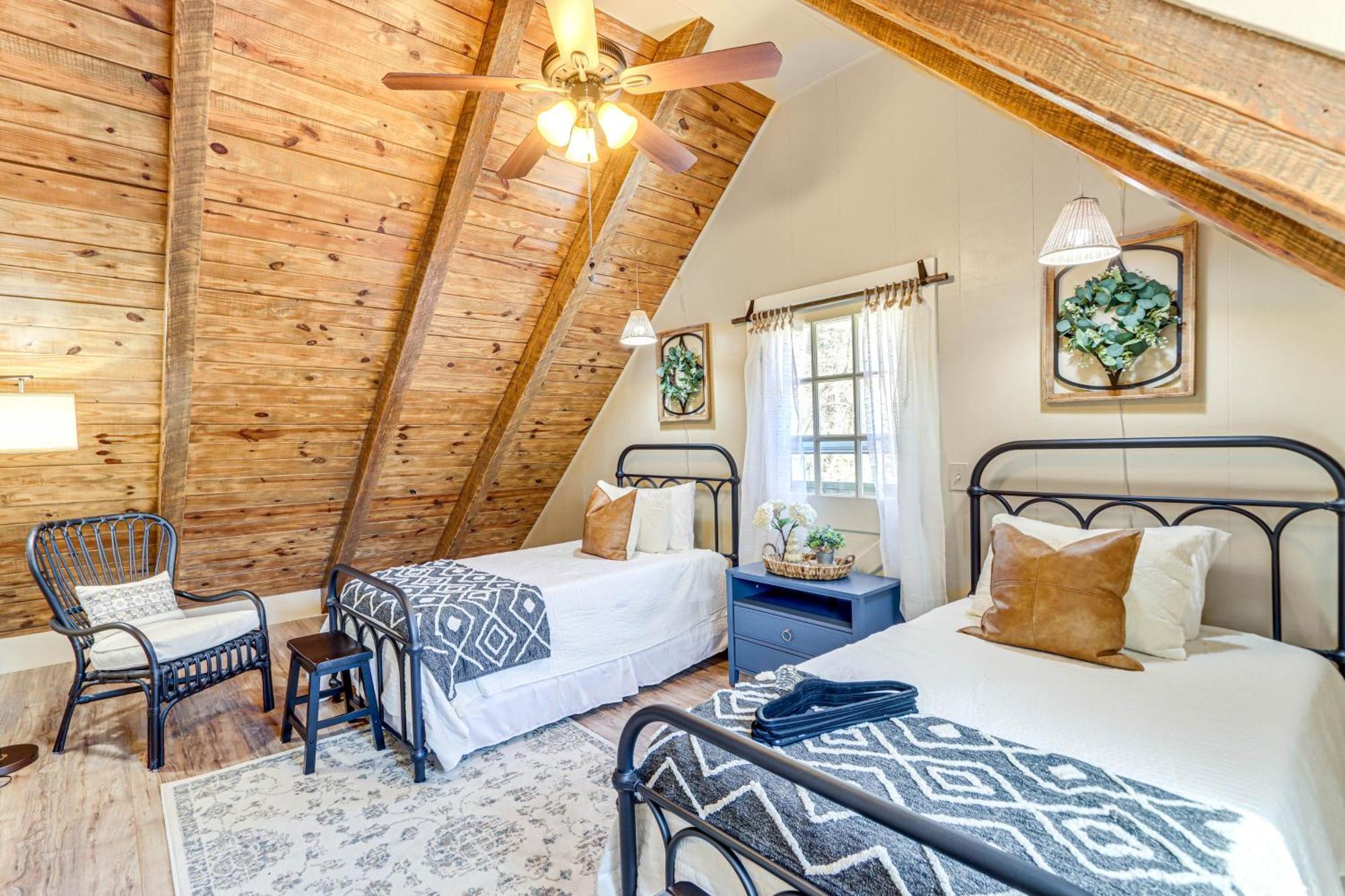Dog-Friendly Hiawassee Cabin With Decks And Fire Pit! Exteriér fotografie