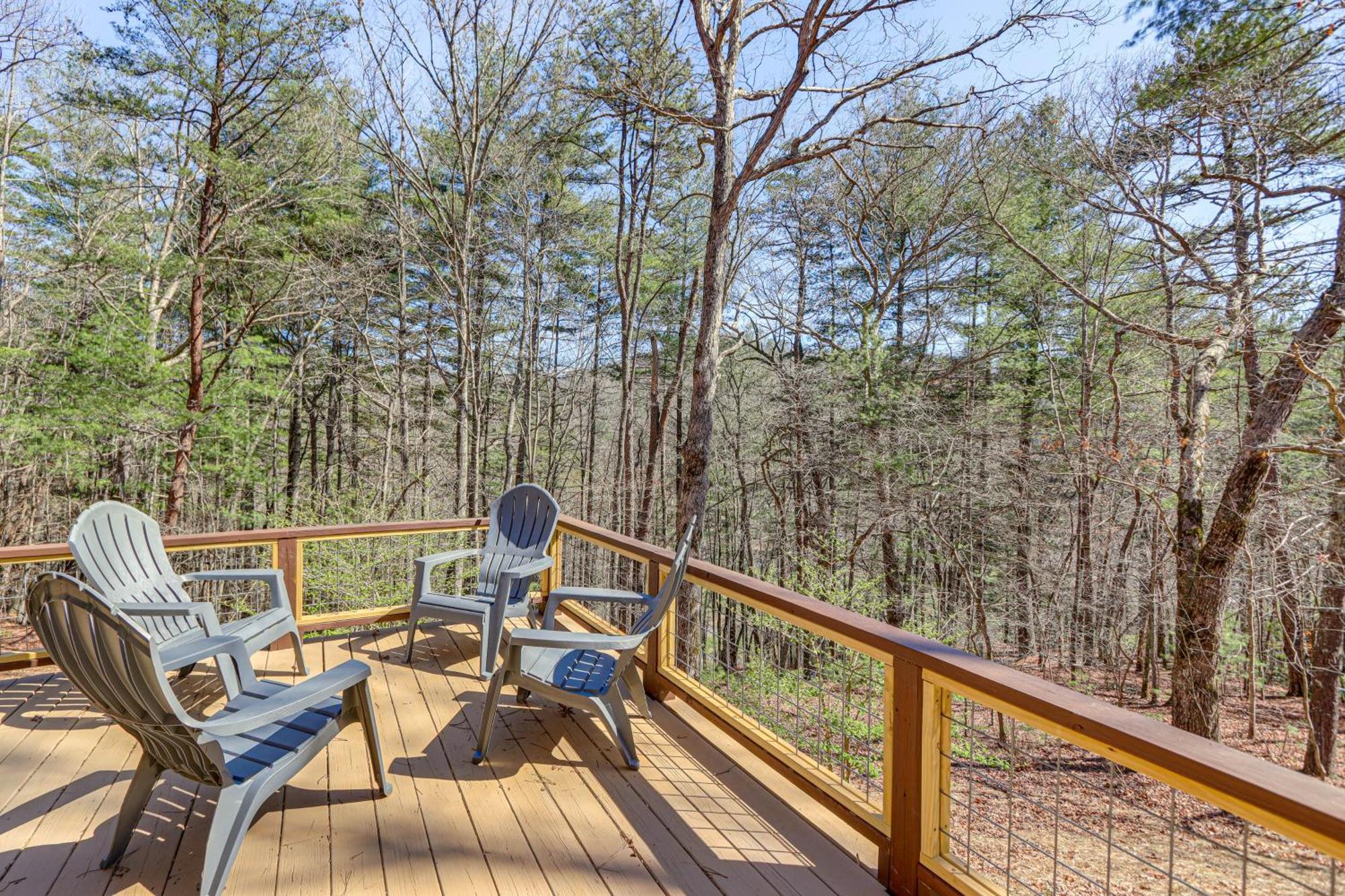 Dog-Friendly Hiawassee Cabin With Decks And Fire Pit! Exteriér fotografie